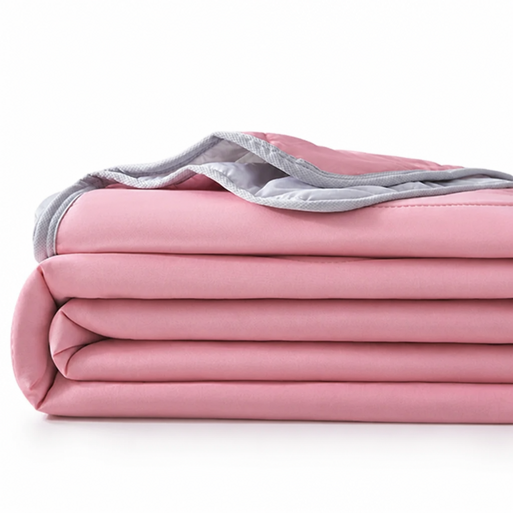 BreezeLuxe™ - Temperature Regulating Blanket