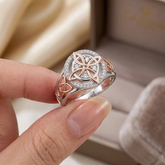 LuxeKnot™ — Elegant Detail With Lasting Charm